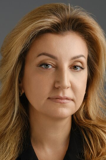 Нелли Яралова